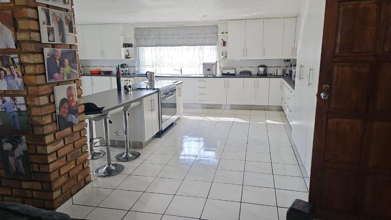 3 Bedroom Property for Sale in Oranjeville Free State